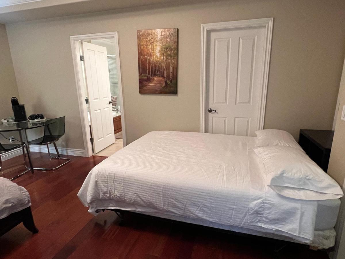 Lucky Suite, Two-Bedroom Suite With Independent Entrance In Richmond Close To Yvr Екстериор снимка