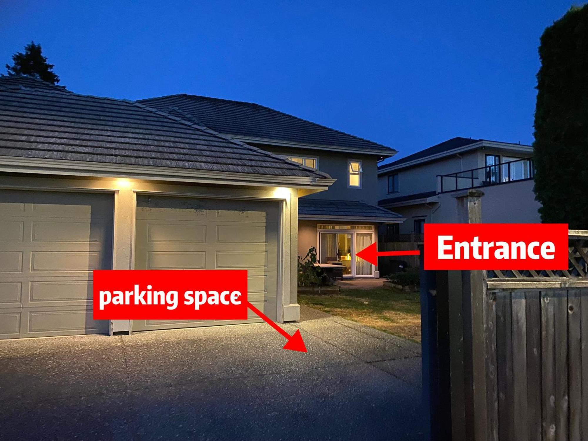 Lucky Suite, Two-Bedroom Suite With Independent Entrance In Richmond Close To Yvr Екстериор снимка